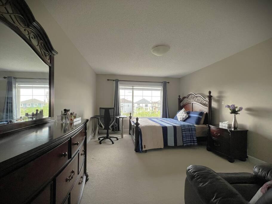 South Ed Relax In Our Spacious 3 Bedroom Holiday home