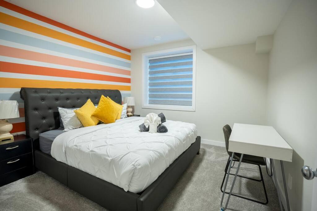 Warm Getaway Perfect For 4 Holiday home Edmonton