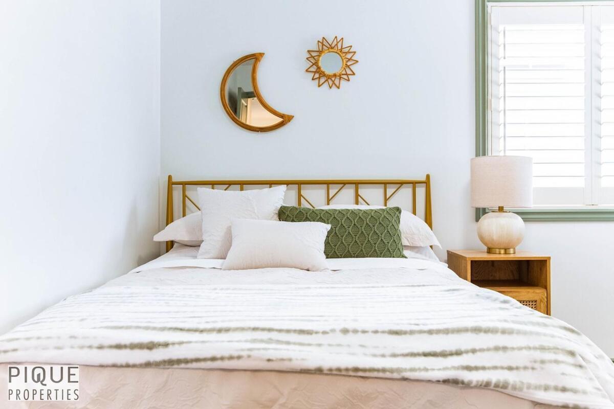 Apartment Spacious Luxury - Sleeps 8 - King Bed - Nflx&wifi