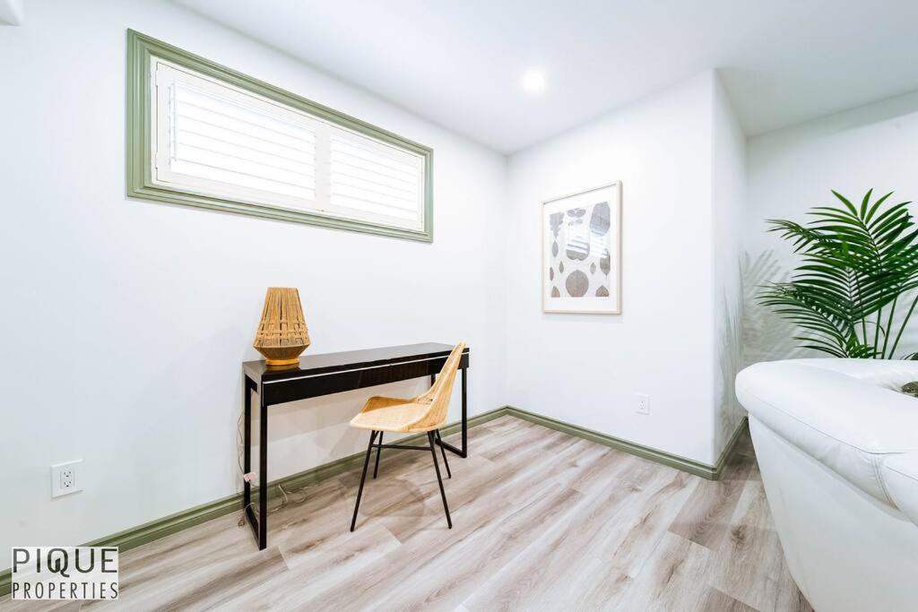 Spacious Bright - Sleeps 4 - King Bed - Nflx * Edmonton