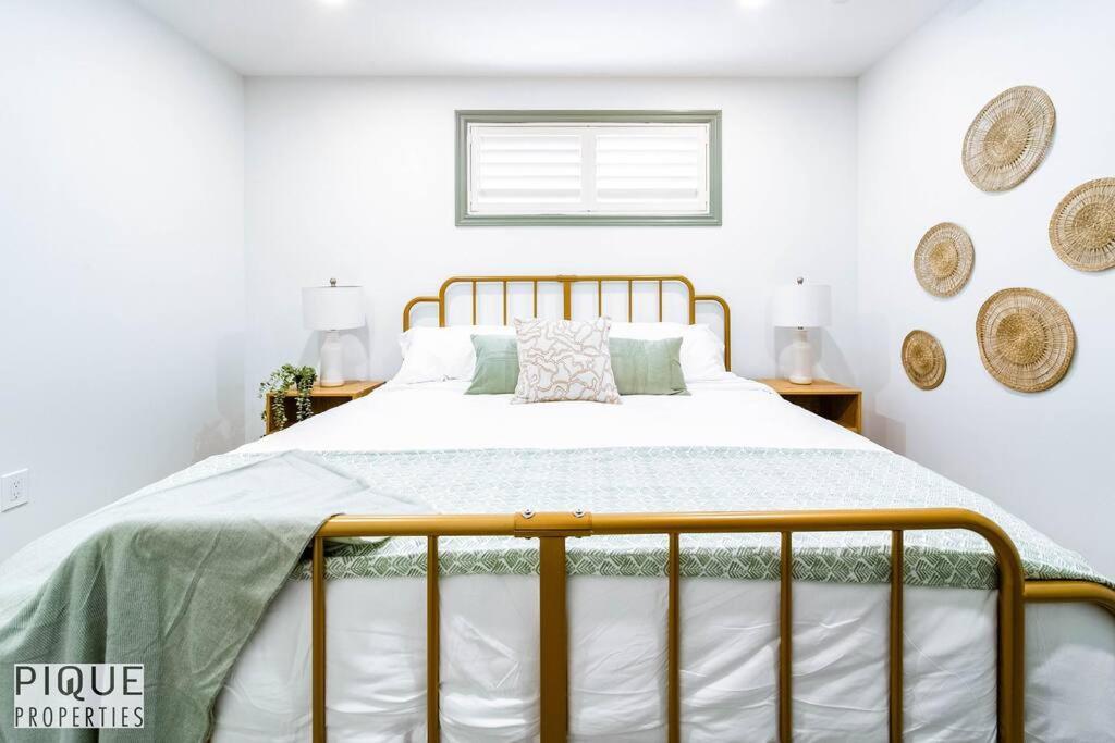 Spacious Bright - Sleeps 4 - King Bed - Nflx Apartment Edmonton