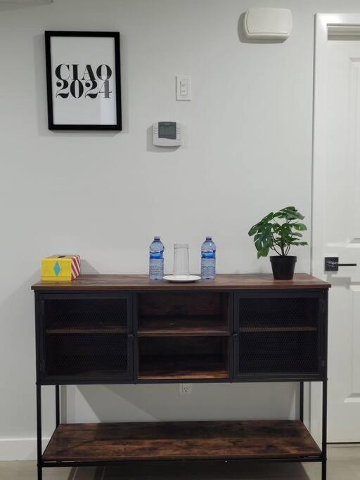 Beautiful Comfy Guest In West Edm Apartment Edmonton
