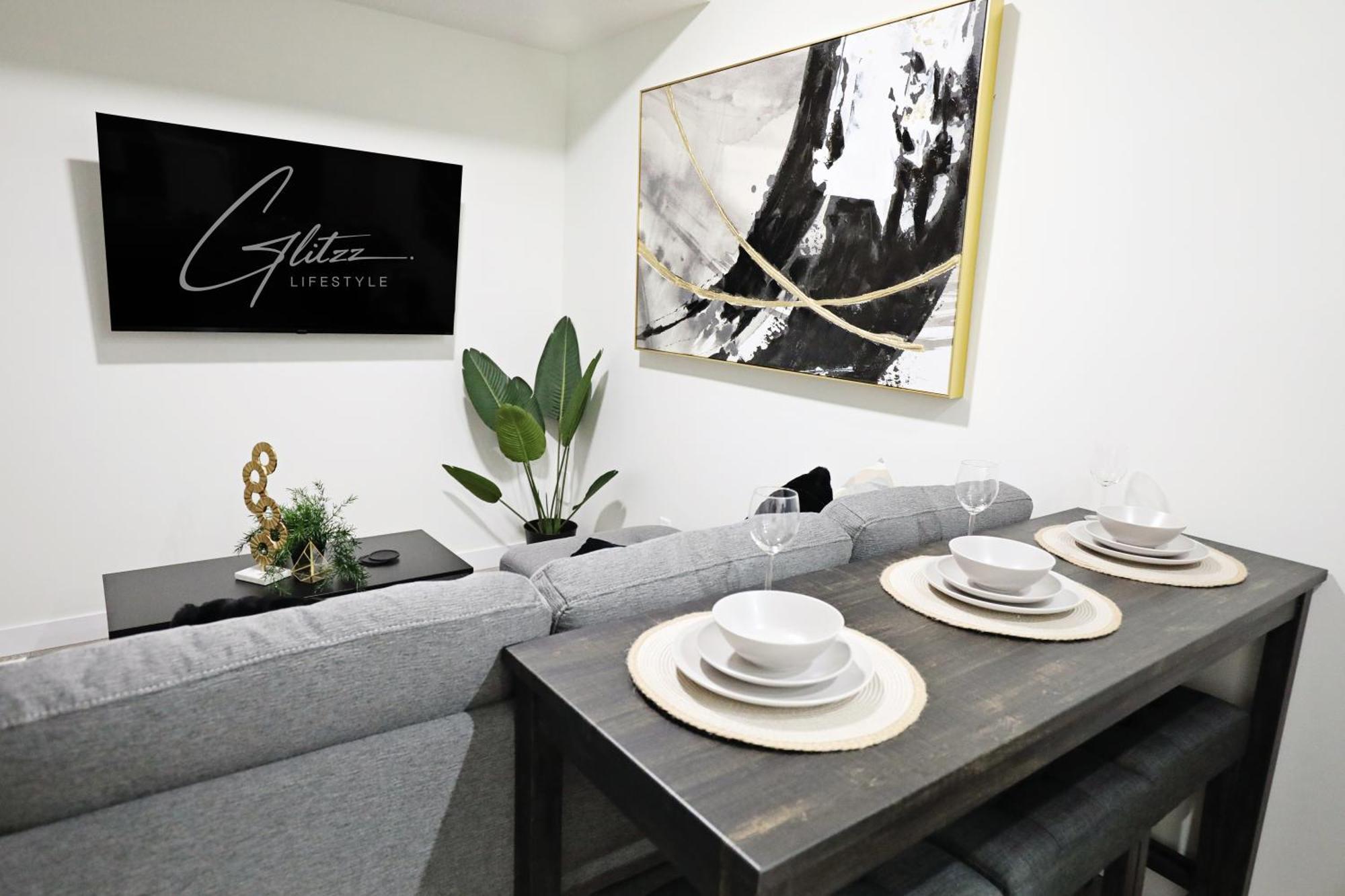 Elegant Escape With King Bed, Long Stays, Wem, Edmonton