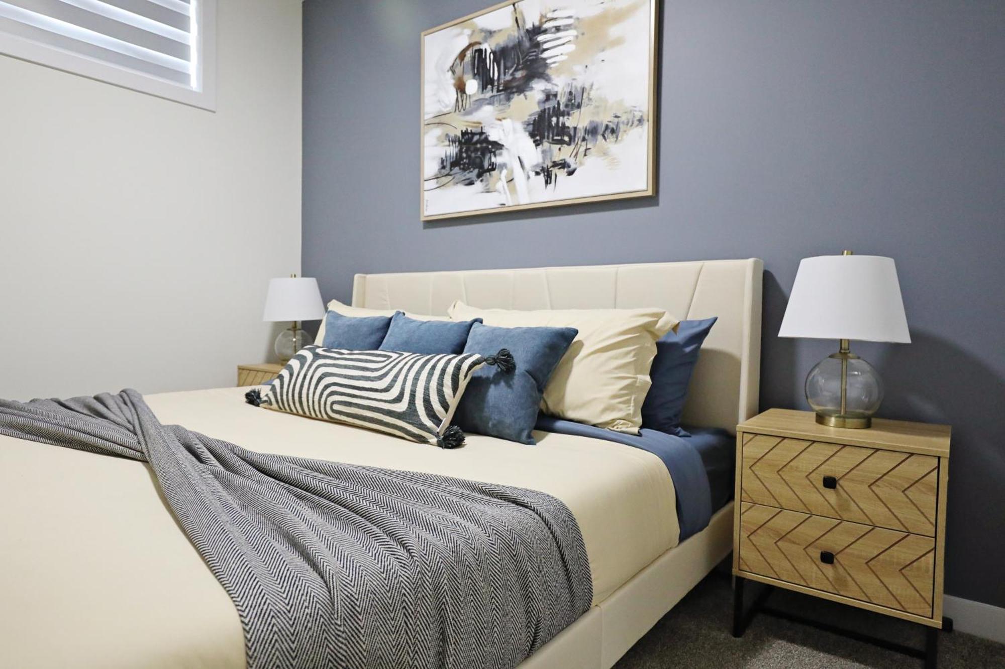 Elegant Escape With King Bed, Long Stays, Wem, Edmonton