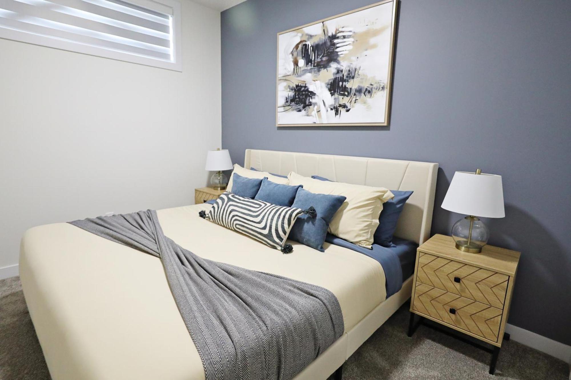 Elegant Escape With King Bed, Long Stays, Wem, Holiday home Edmonton