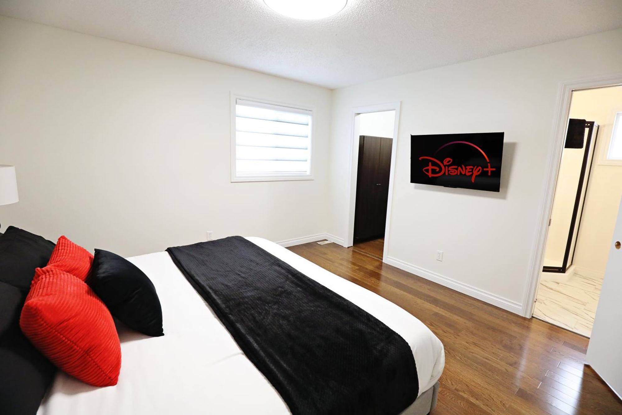 Family Pet Friendly Ac Near Wem Apartment Edmonton