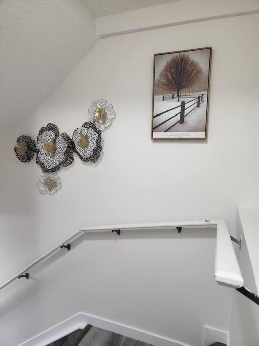 Modern 2 Bedroom Basement Chappelle Apartment