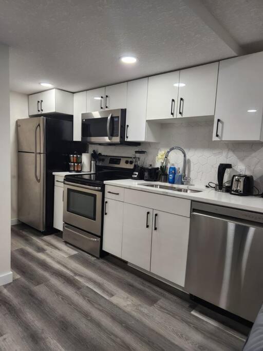 Modern 2 Bedroom Basement Chappelle * Edmonton