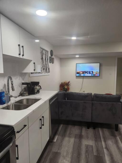 Modern 2 Bedroom Basement Chappelle * Edmonton