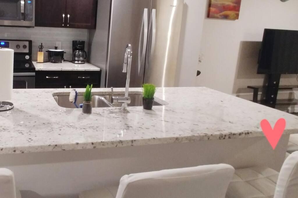 Apartment Luxurious Modern House In Laurel Edmonton