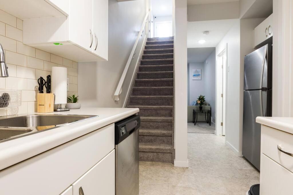 Apartment Luxurious Modern House In Laurel