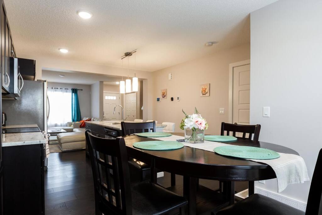 Apartment Luxurious Modern House In Laurel