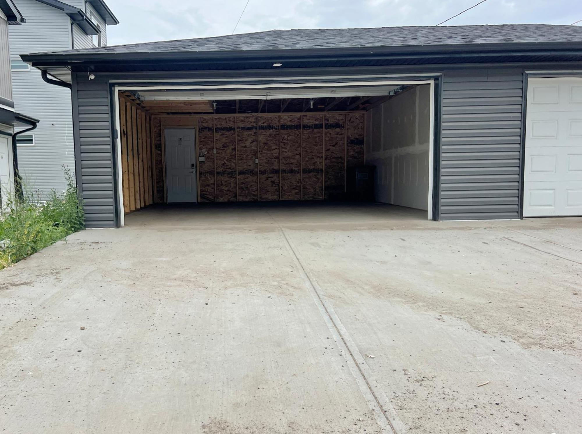 Holiday home Downtown 3 Queen Beds,double Garage,disney+ Edmonton