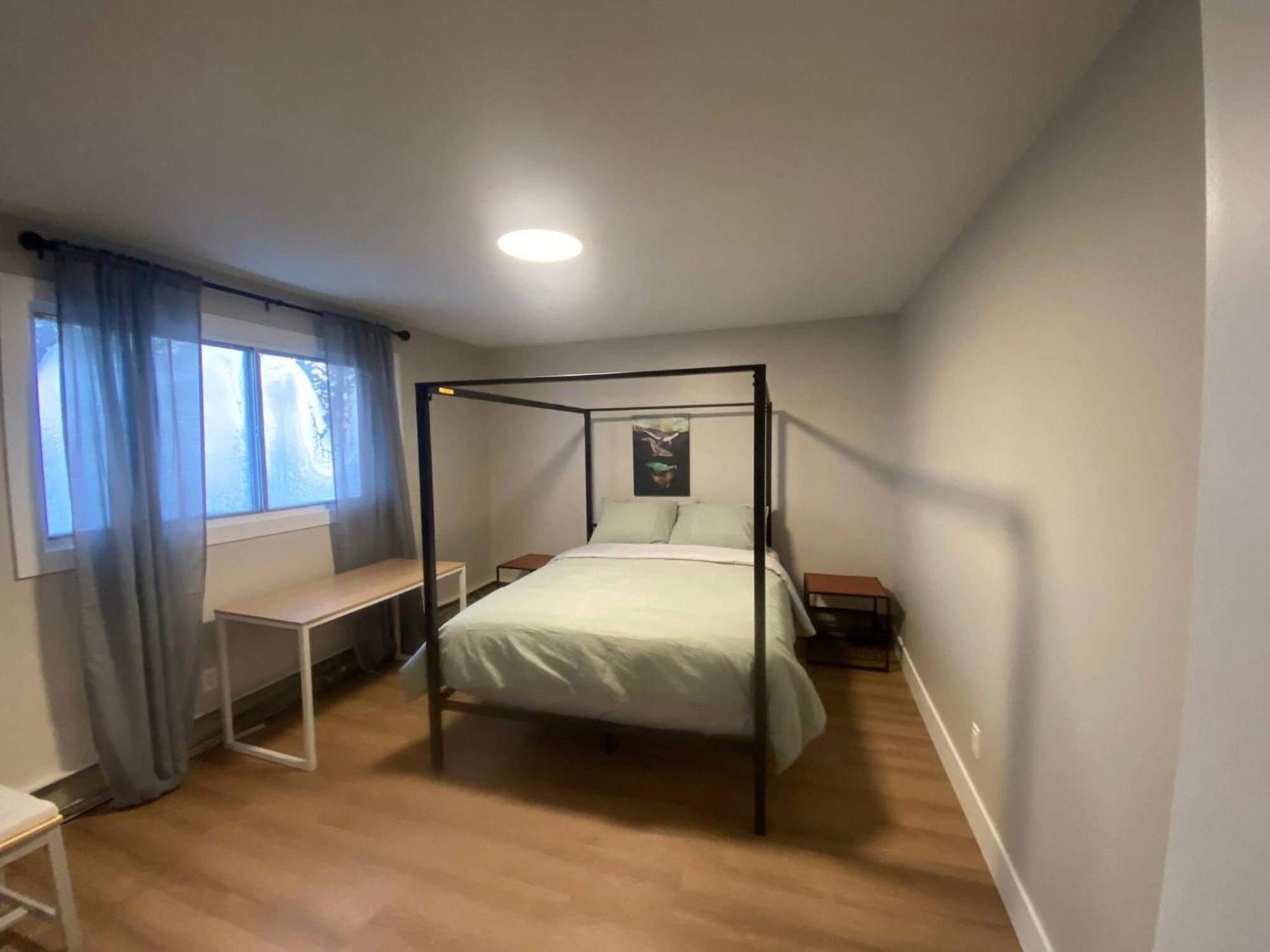 2br Near Unveristy And Whyte Ave * Edmonton