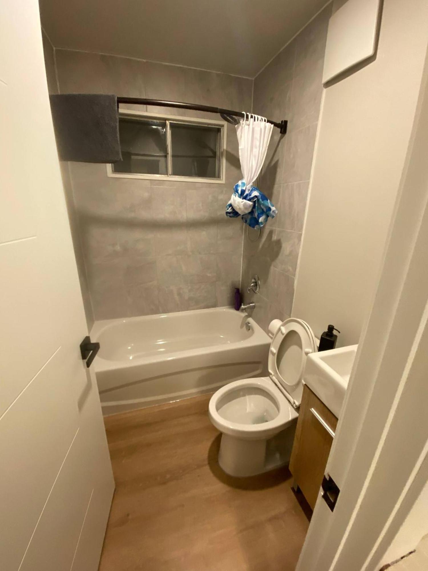 Apartment 2br Near Unveristy And Whyte Ave Edmonton