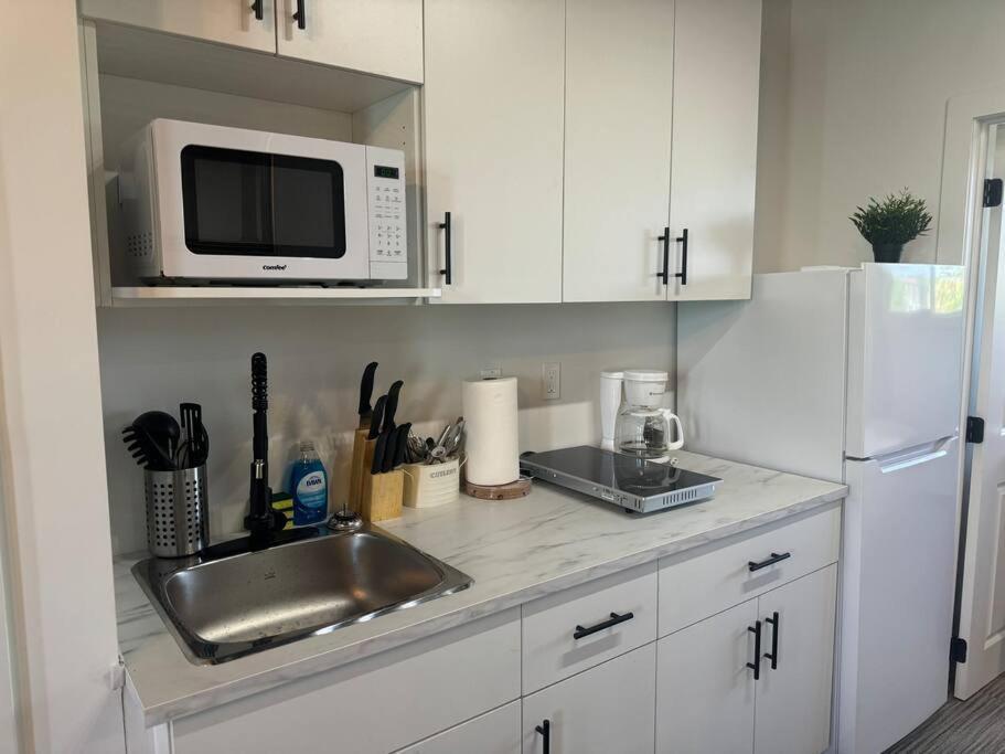 1 Bd With Kitchenette - 14