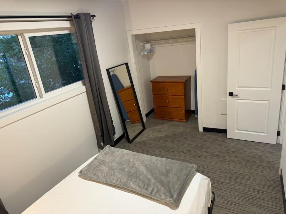 Apartment 1 Bd With Kitchenette - 14