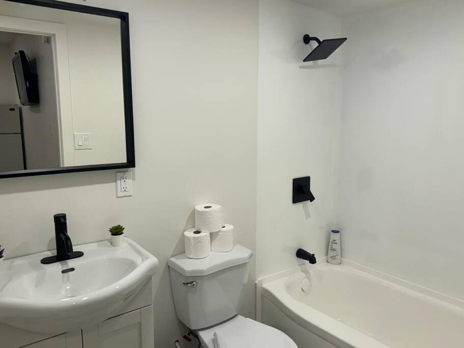 Apartment Cozy With Kitchenette - 6 Edmonton
