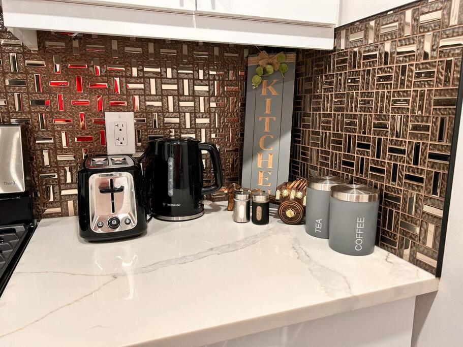 Modern Luxurious With Separate Side-entry *