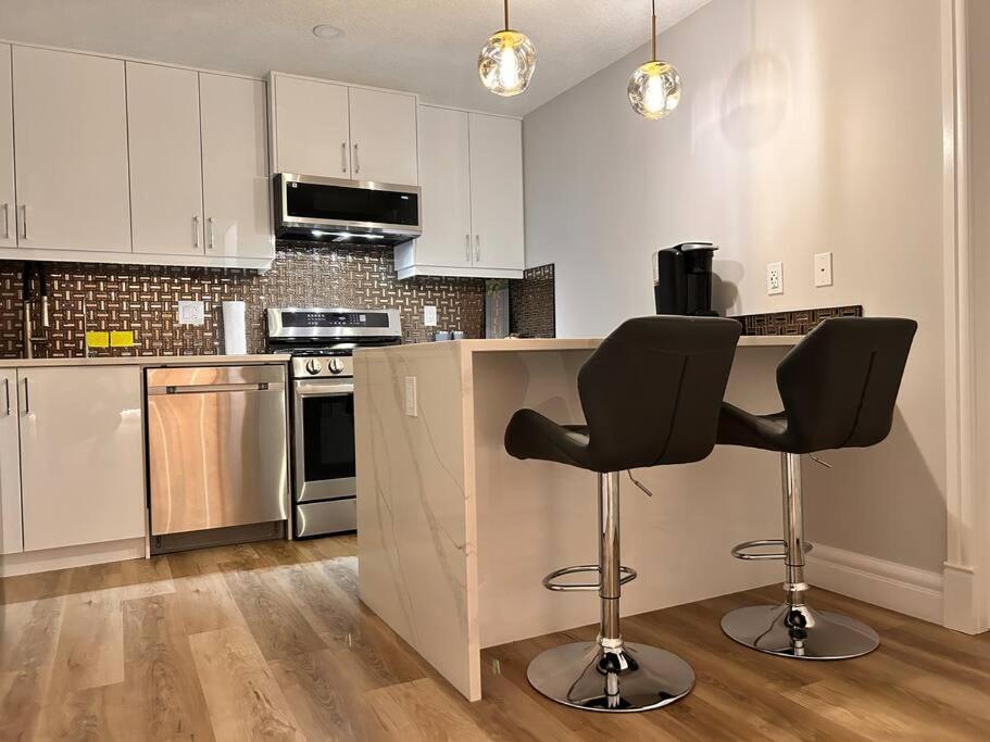 Modern Luxurious With Separate Side-entry Holiday home Edmonton