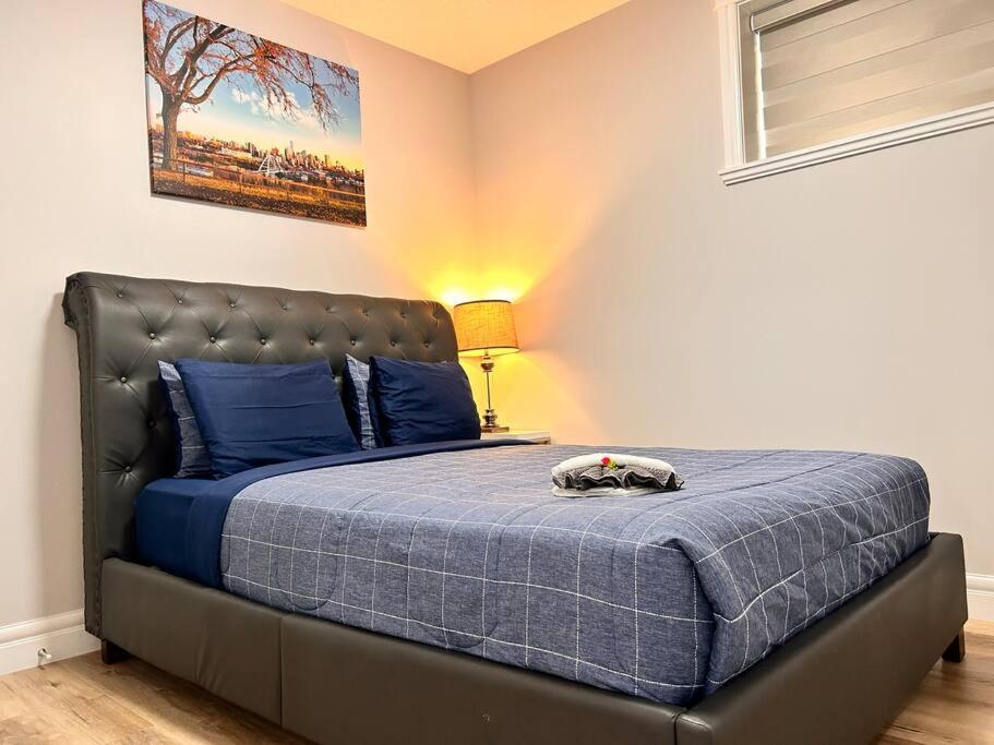 Modern Luxurious With Separate Side-entry Holiday home Edmonton
