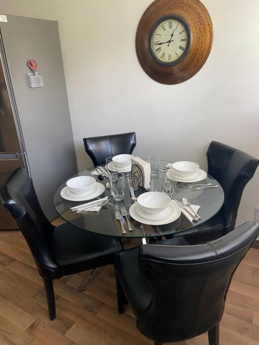 Yeg Chic Luxury * Edmonton