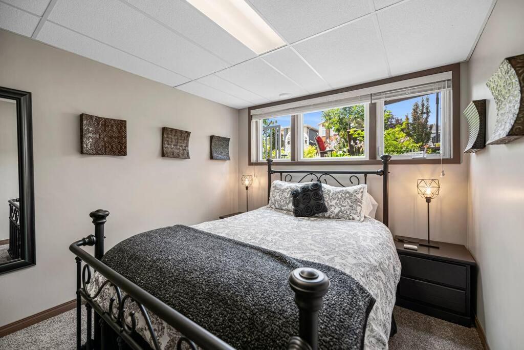 Yeg Chic Luxury Apartment *