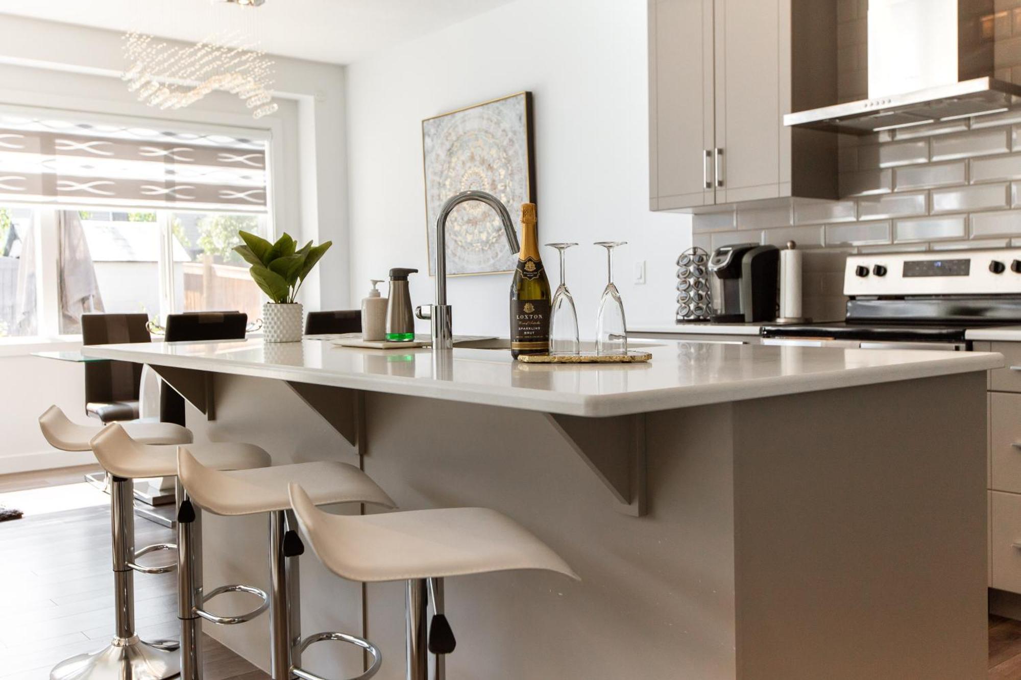 New Luxury House In South Near Airport Holiday home