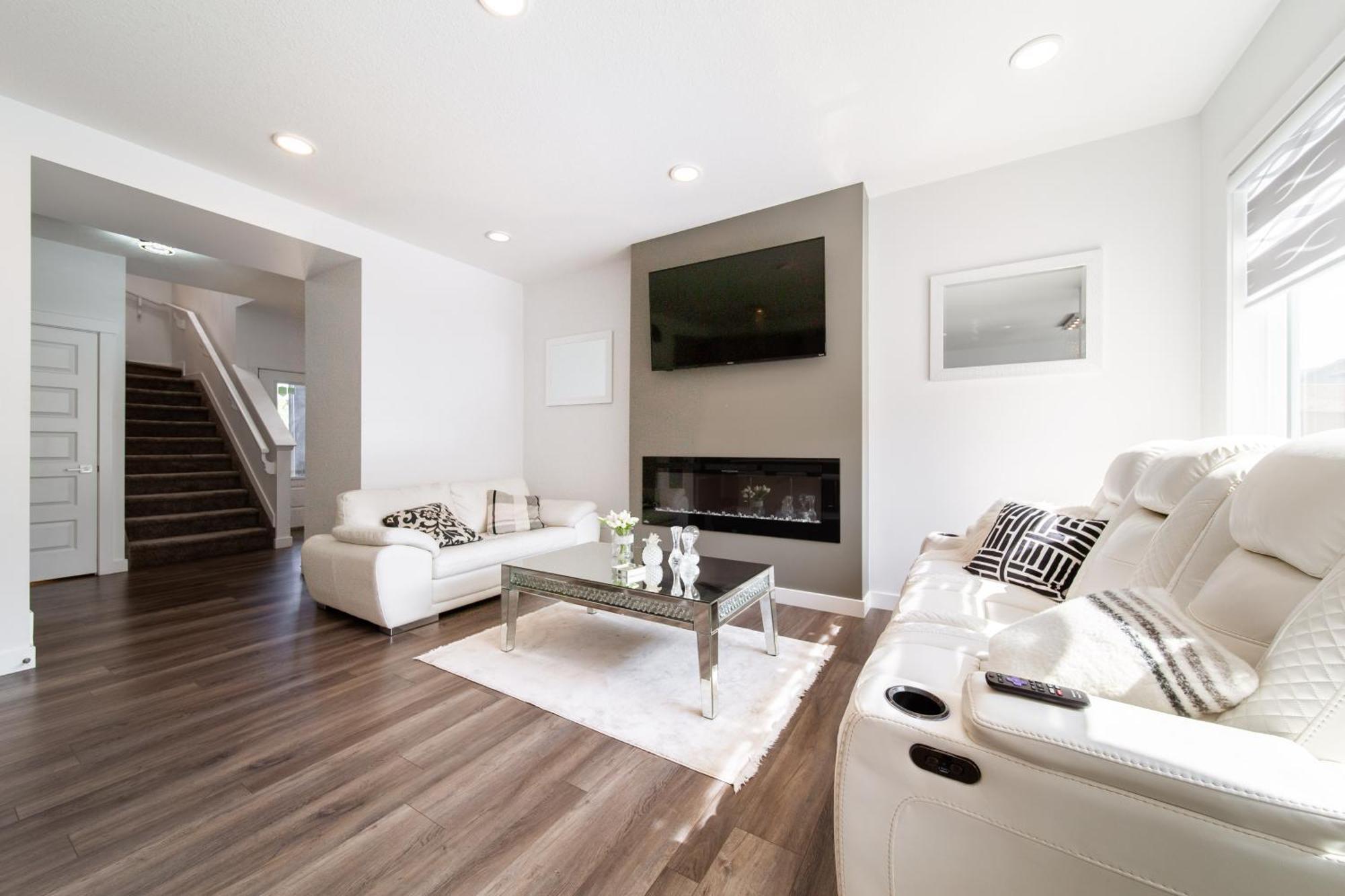 New Luxury House In South Near Airport * Edmonton