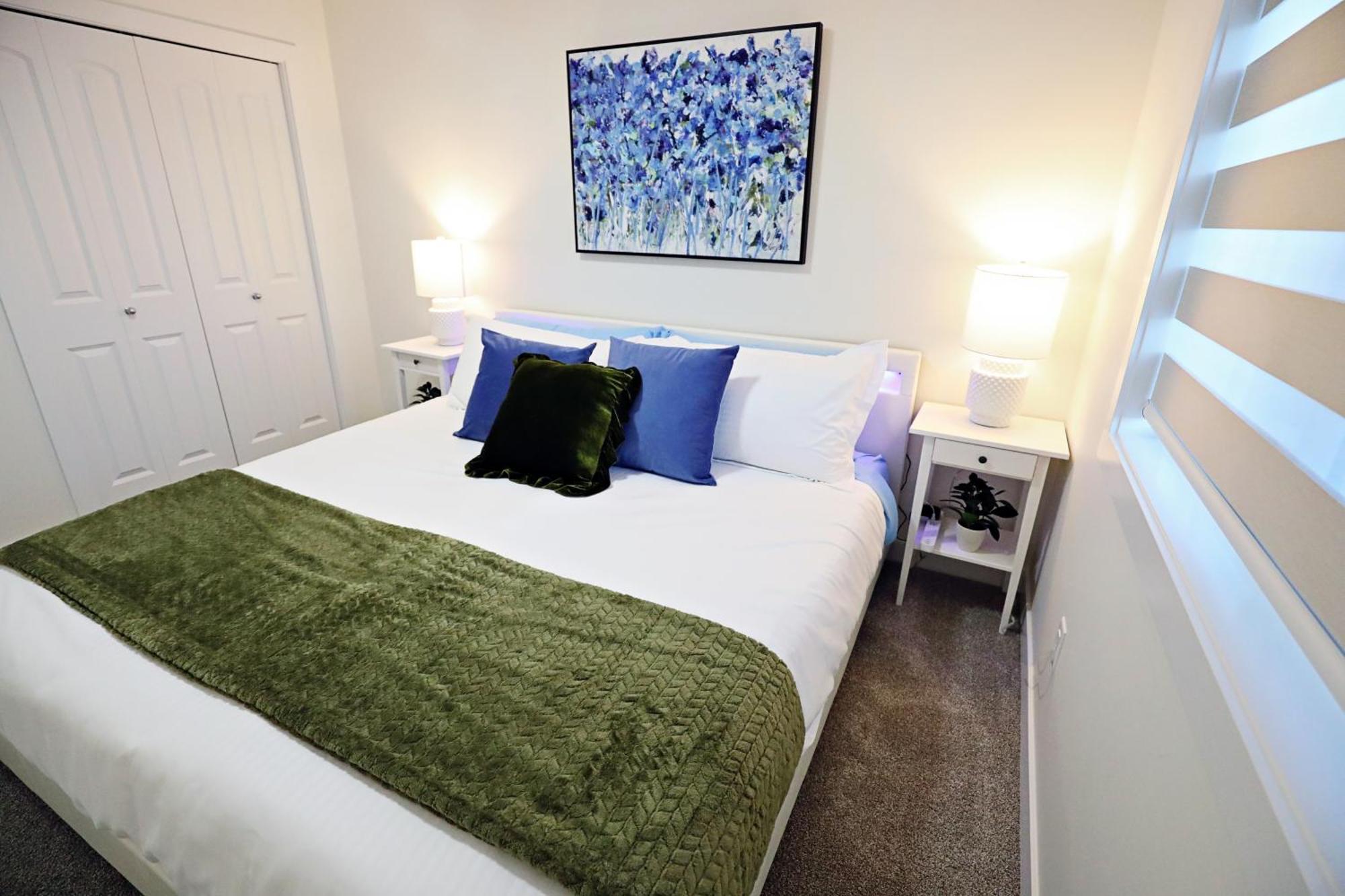 Escape In Style, Golf,king Beds,disney+,near Wem