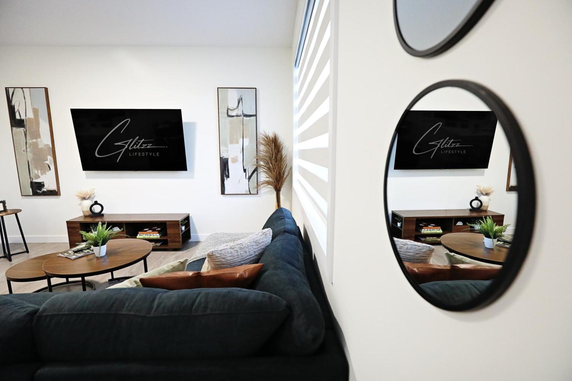 Escape In Style, Golf,king Beds,disney+,near Wem