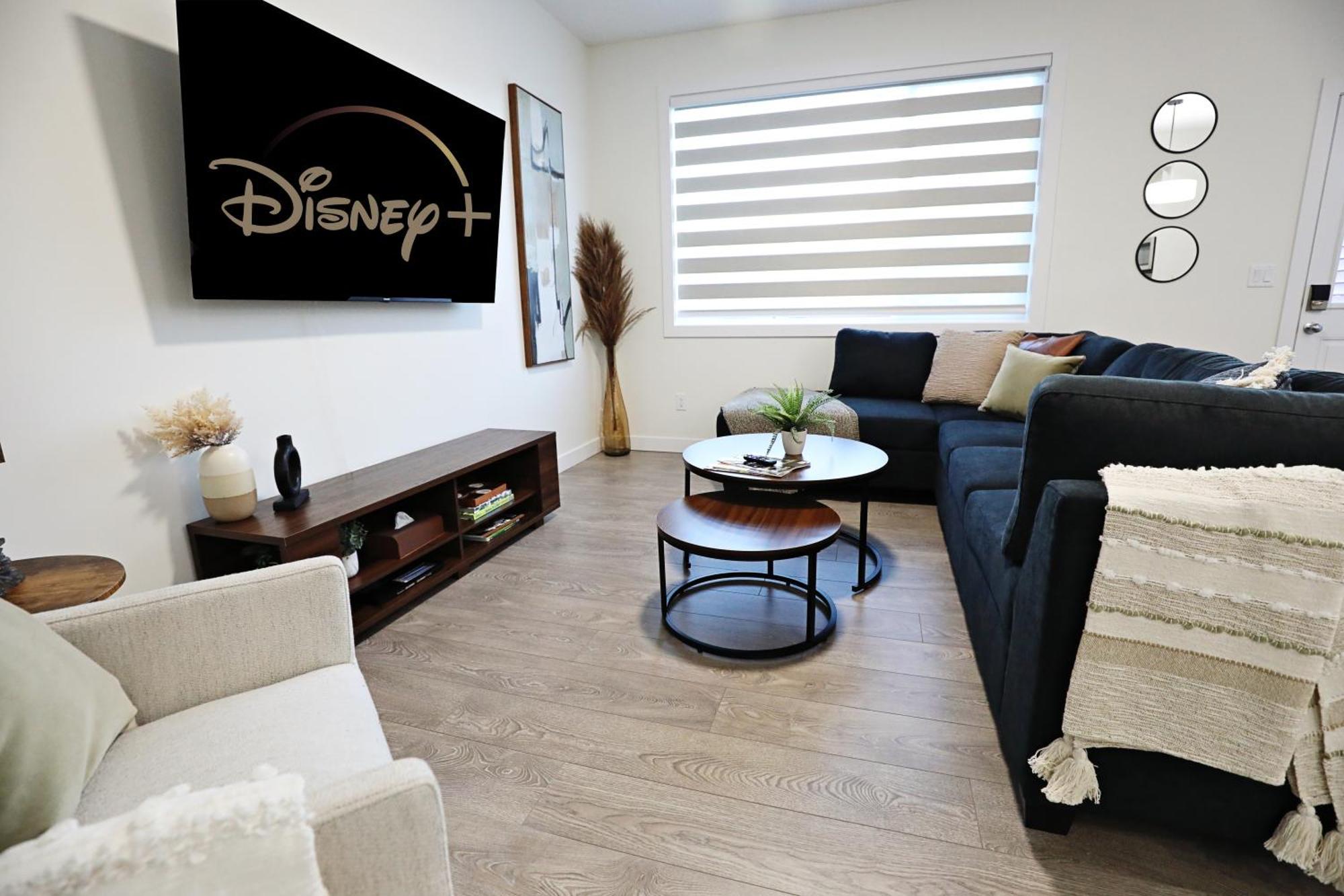 Escape In Style, Golf,king Beds,disney+,near Wem * Edmonton