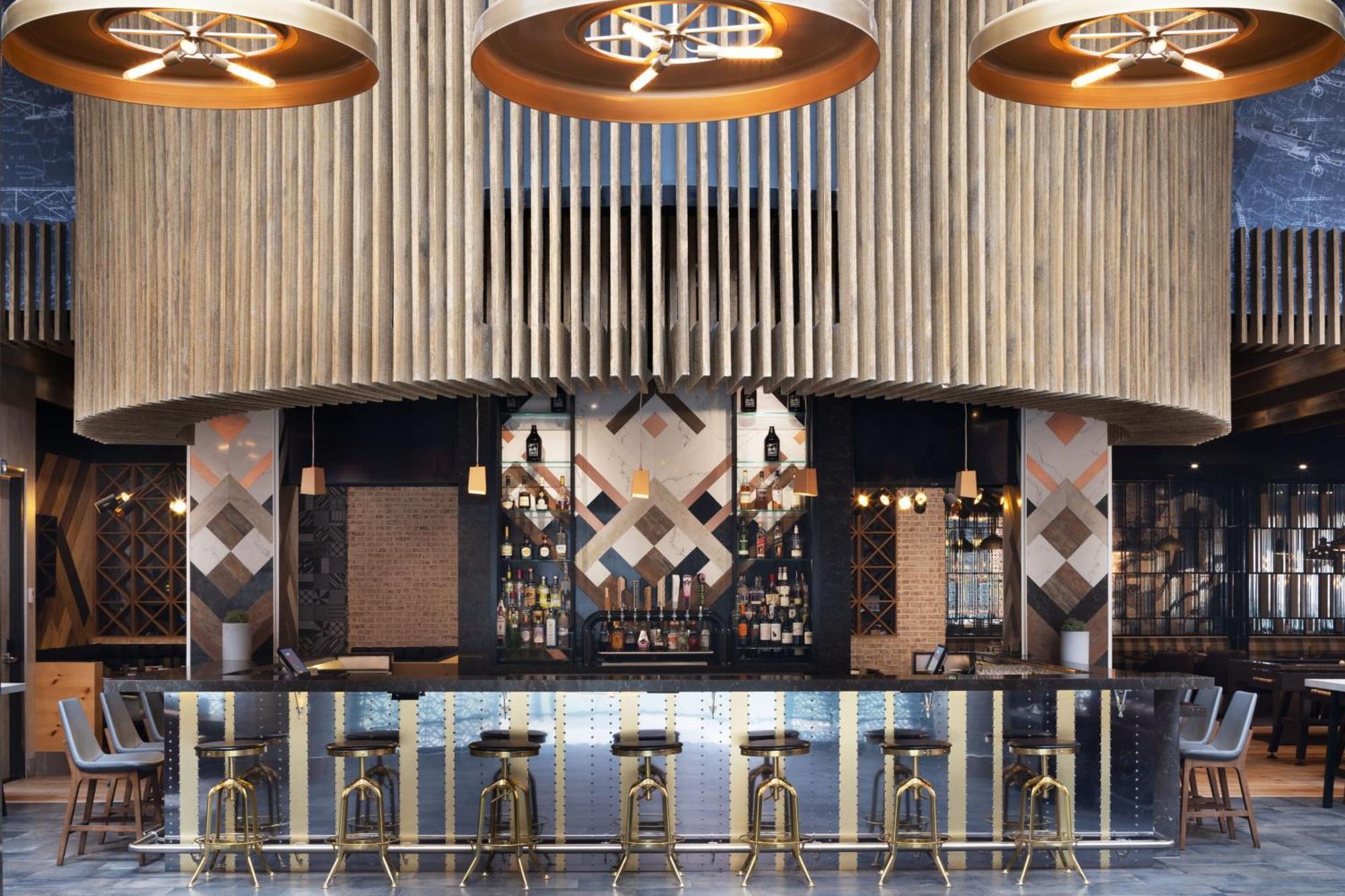 Hotel Delta By Marriott Centre