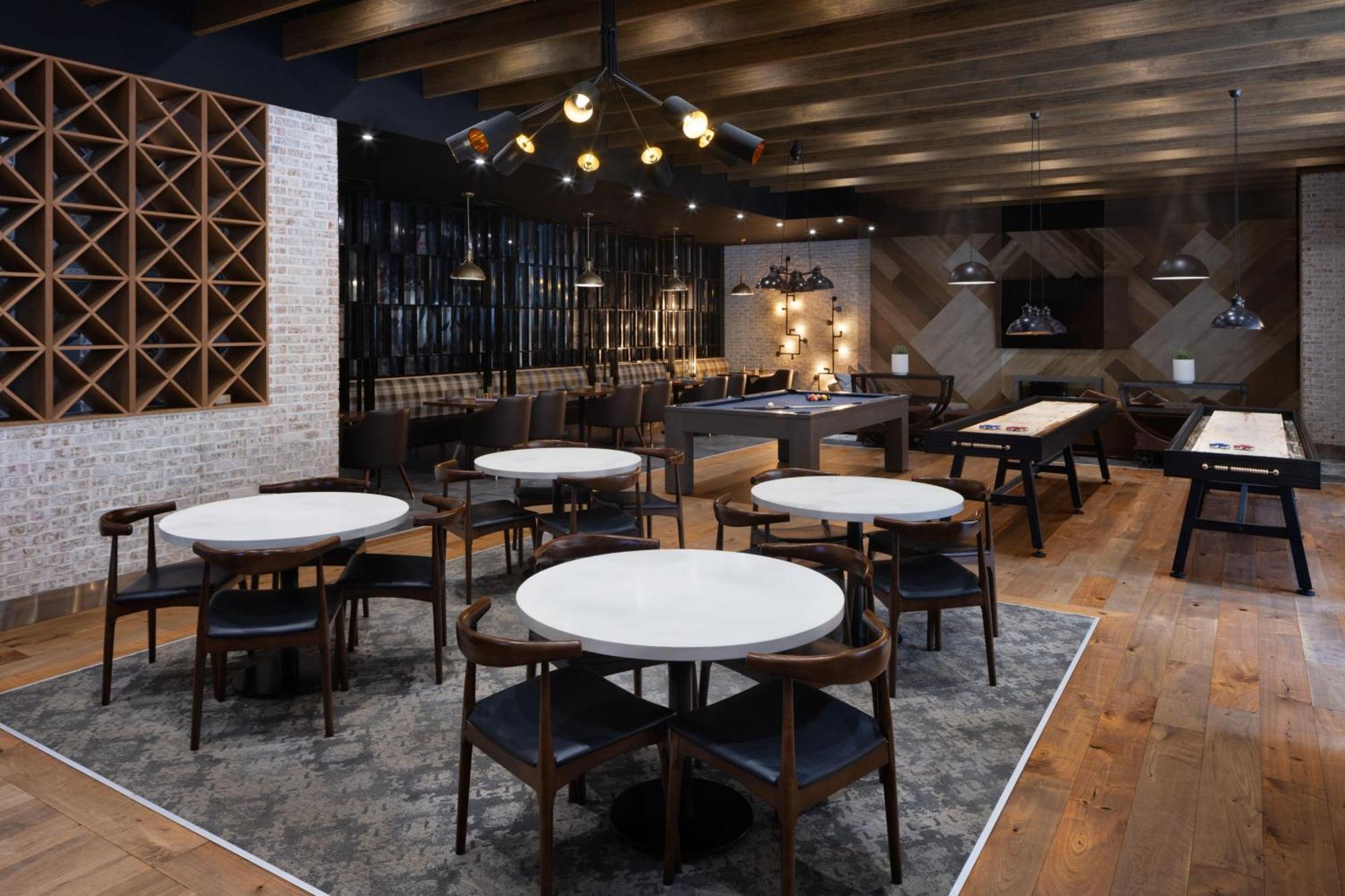 Hotel Delta By Marriott Centre 4*