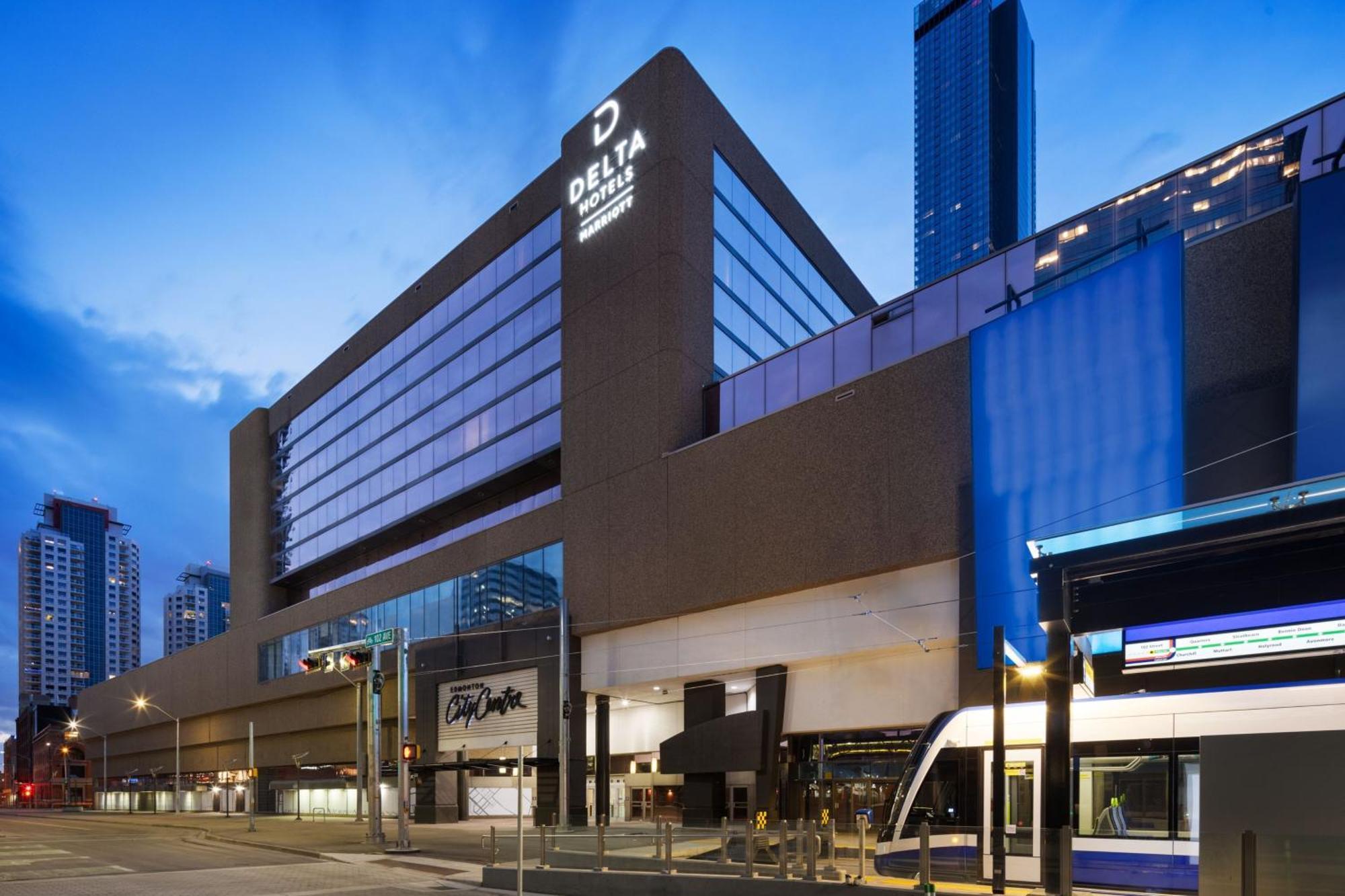Hotel Delta By Marriott Centre 4*