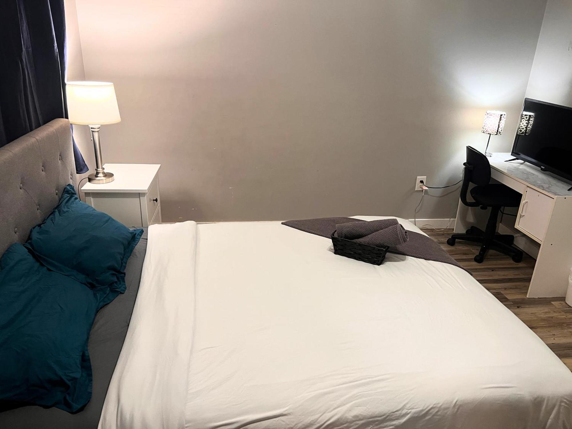 Vacation Near West Mall Edmonton