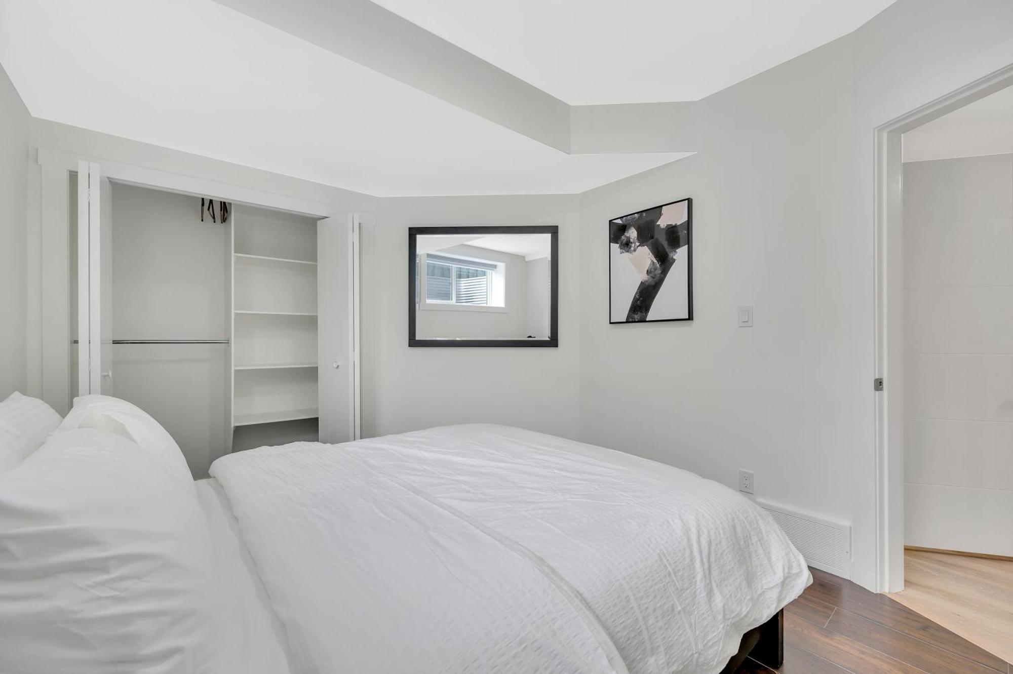 Gorgeous 2br In Southwest Close To Yeg Airport & West Edm Mall *