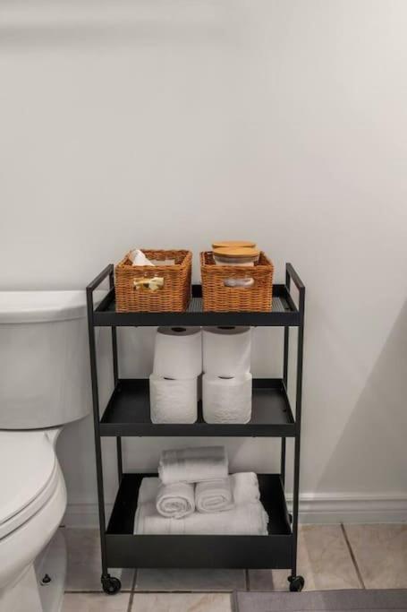 Downtown Near Rogers Place With Covered Parking, Sleeps 6, Pool Table, Sauna, Gym, Two Bedrooms & Apartment Edmonton