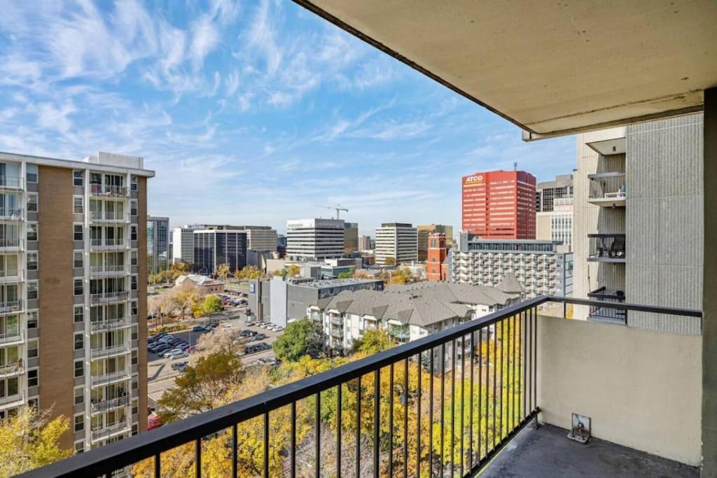 Apartment Downtown Near Rogers Place With Covered Parking, Sleeps 6, Pool Table, Sauna, Gym, Two Bedrooms & *