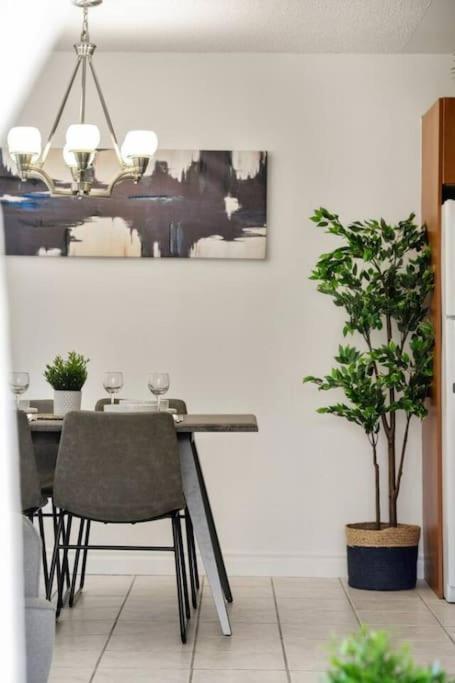 Apartment Downtown Near Rogers Place With Covered Parking, Sleeps 6, Pool Table, Sauna, Gym, Two Bedrooms & *