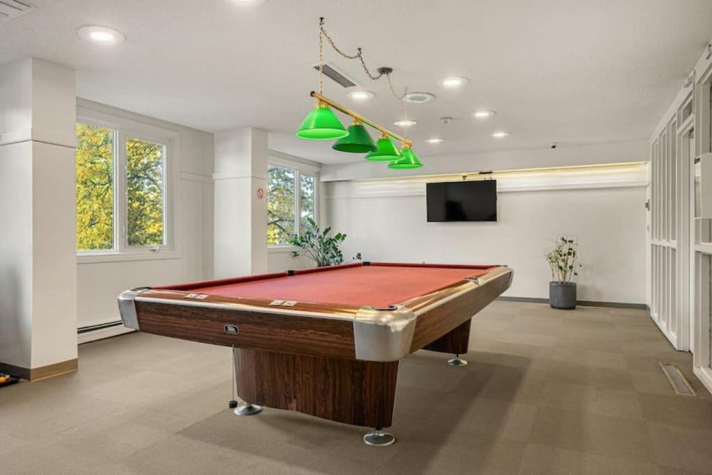 Downtown Near Rogers Place With Covered Parking, Sleeps 6, Pool Table, Sauna, Gym, Two Bedrooms &
