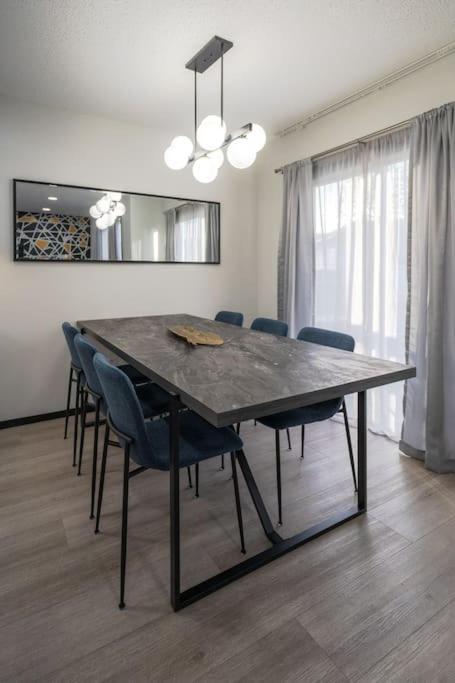 Holiday home Cozy Modern By Airport *