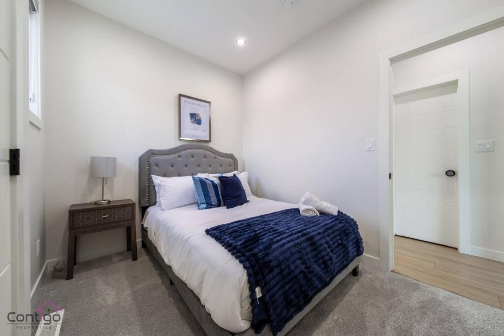 The Jasper, Ac, 4 Bd, Sleeps 8, Near Dt & Wem! *