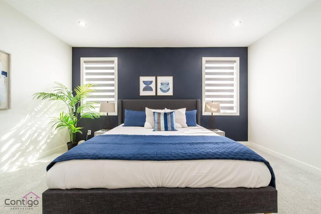 The Jasper, Ac, 4 Bd, Sleeps 8, Near Dt & Wem!
