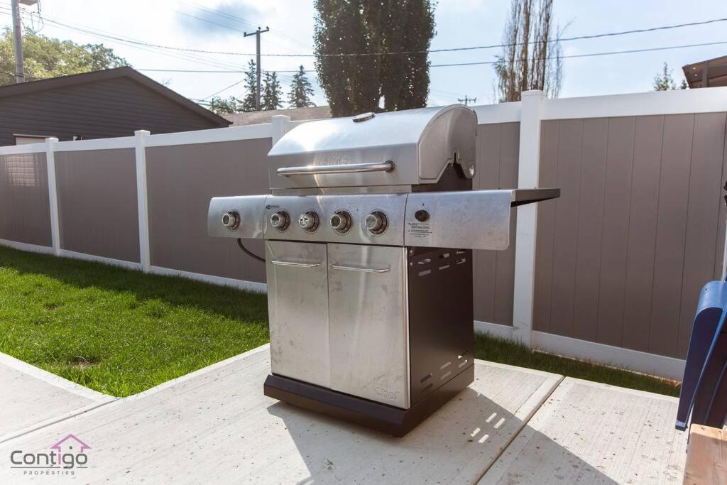 The Jasper, Ac, 4 Bd, Sleeps 8, Near Dt & Wem! * Edmonton
