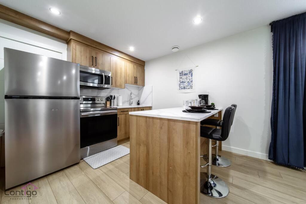 Holiday home The Jasper, Ac, 4 Bd, Sleeps 8, Near Dt & Wem! *