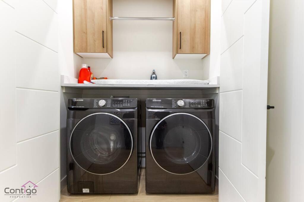 The Jasper, Ac, 4 Bd, Sleeps 8, Near Dt & Wem! * Edmonton