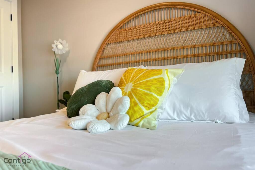 Holiday home The Luxe, King Bed, Sleeps 8, Near Yeg Airport! *