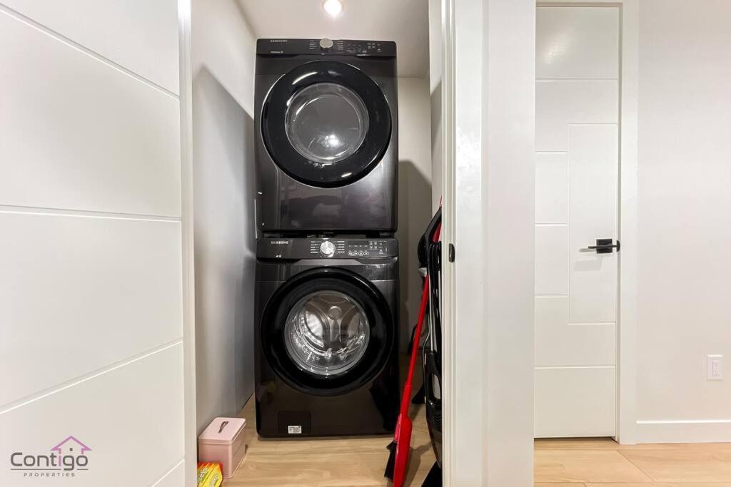 The Sanctuary Suite, Near Rogers & Wem, Wifi! Holiday home Edmonton