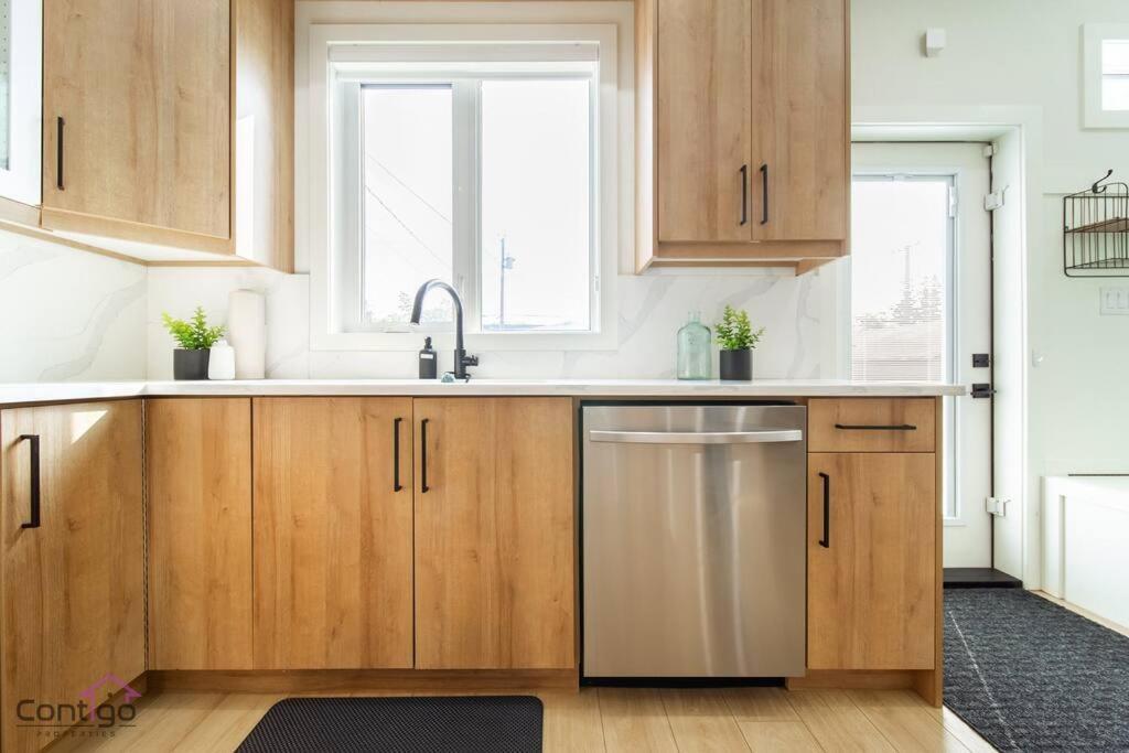 Modern Retreat, Aircon, Backyard, Near Dt & Wem *